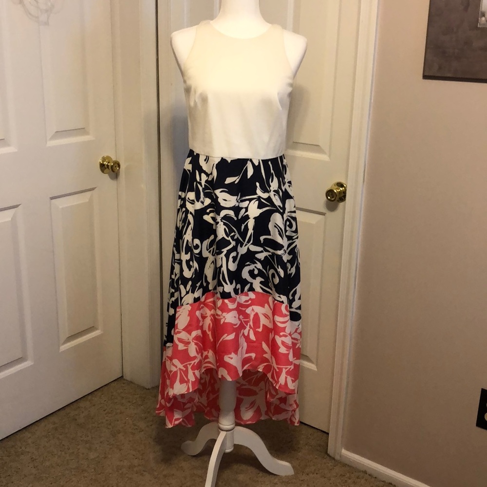 Vince Camuto size 8 sleeveless dress